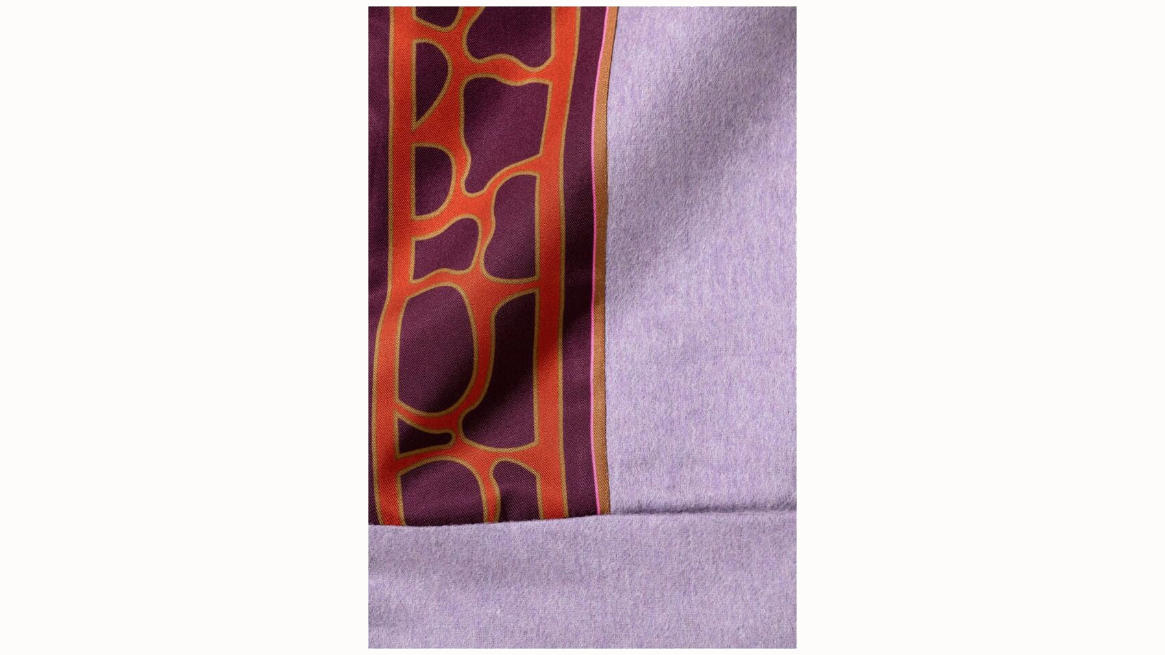 close up of Lilac Giraffe silk wrap design